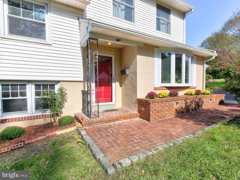 8 Donna Ln, Wayne, PA 19087 photo 2