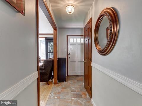 8 Donna Ln, Wayne, PA 19087 photo 3