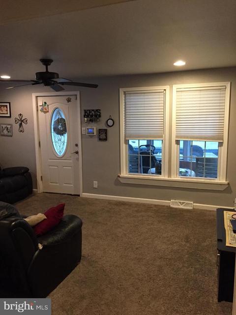 1008 Langley St, Trainer, PA 19061 photo 3