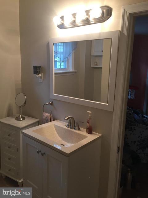1008 Langley St, Trainer, PA 19061 photo 15