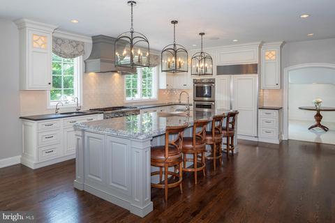 609 Longchamps Dr, Devon, PA 19333 photo 8