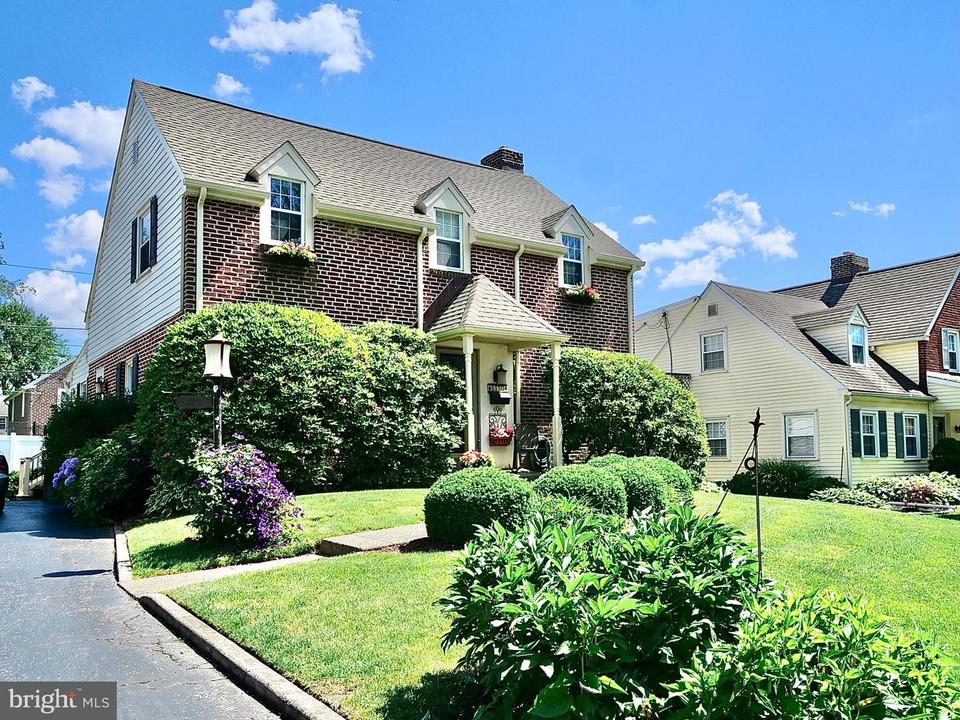 5130 Bond Ave, Drexel Hill, PA 19026 69 Photos MLS PADE548066 Movoto