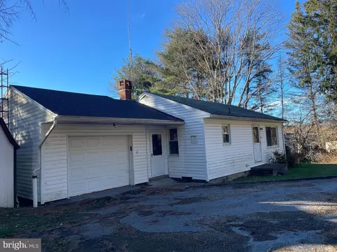 825 Johnsonburg Rd, Saint Marys, PA 15857