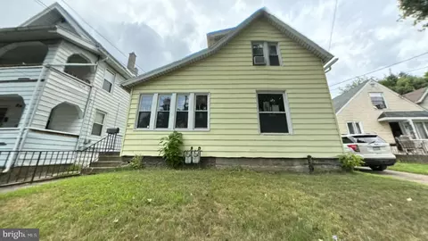 947 E 24th St, Erie, PA 16503
