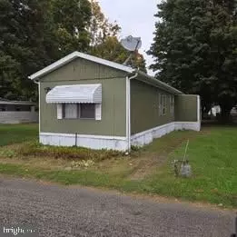 406 4th St S, Lake City, PA 16423
