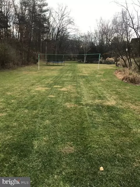 Fern Lane, Chambersburg, PA 17202