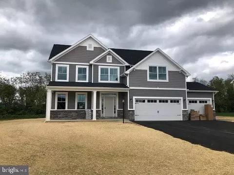 2439 Austin Ave, Chambersburg, PA 17202