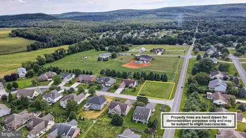 6167 Oak Leaf Ln N, Fayetteville, PA 17222