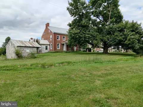 226 Milnor Rd, Greencastle, PA 17225