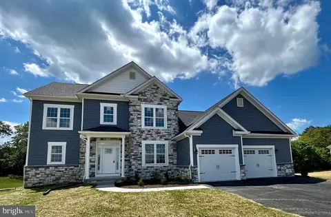 1320 Shannon Dr S, Greencastle, PA 17225