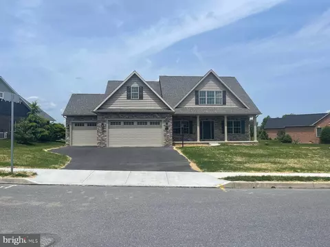 453 W Walter, Greencastle, PA 17225