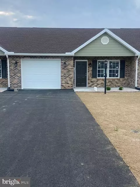 332 Franklin Way, Shippensburg, PA 17257