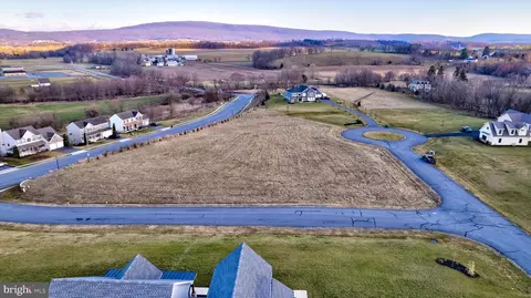 13754 Crayton Rd, Waynesboro, PA 17268