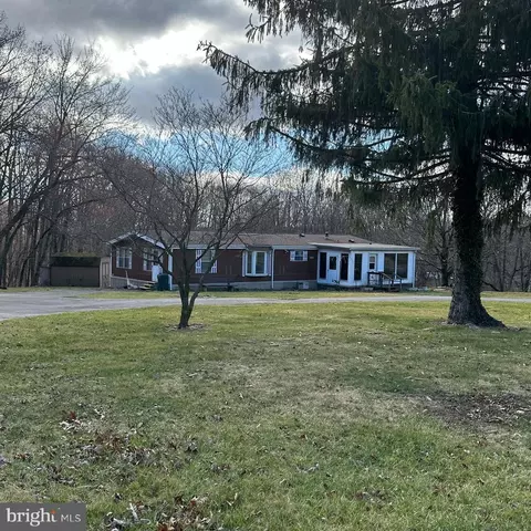 1517 Black Gap Rd, Fayetteville, PA 17222