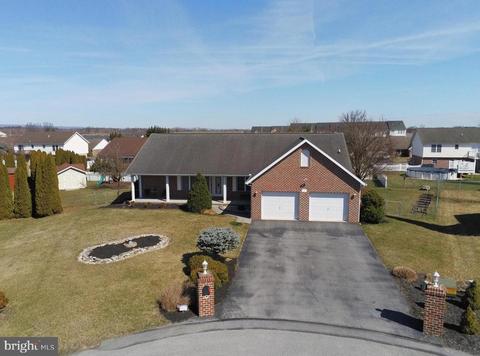 342 Debrina Ct, Chambersburg, PA 17201