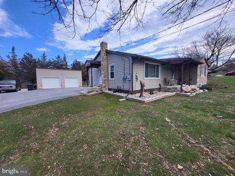 1637 Frank Rd, Chambersburg, PA 17202