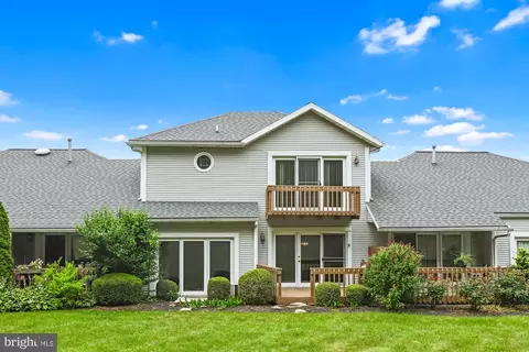 5476 Fairway Dr W, Fayetteville, PA 17222