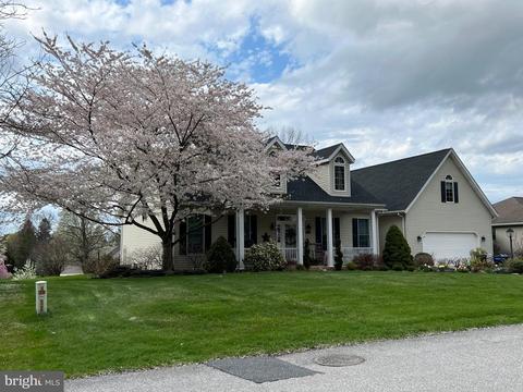 6992 Augusta National, Fayetteville, PA 17222