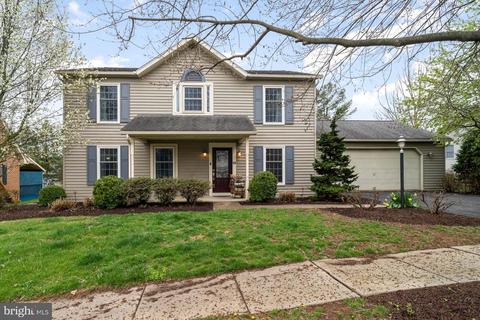 508 Schoolhouse Ln, Shippensburg, PA 17257