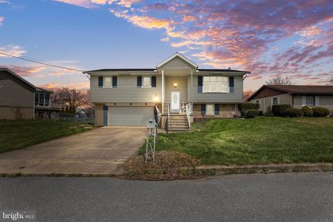 161 Eisenhower Dr, Chambersburg, PA 17201