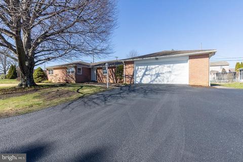 211 Highland Cir, Chambersburg, PA 17202