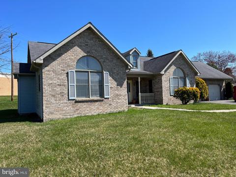 866 Steven Ct, Chambersburg, PA 17202
