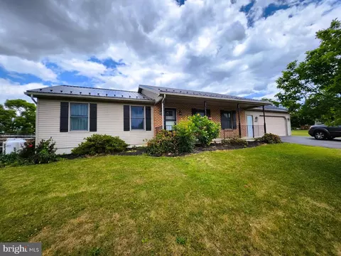 13602 Mockingbird Ln, Orrstown, PA 17244