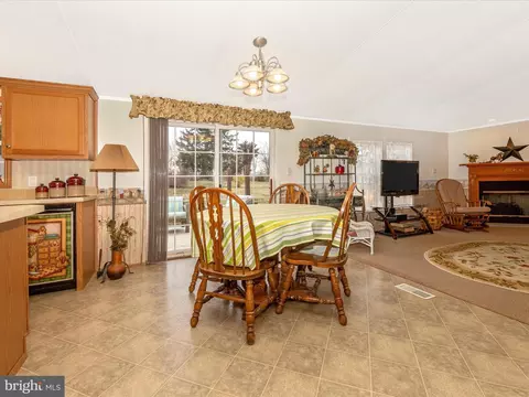 4627 Pine Ln, Chambersburg, PA 17202