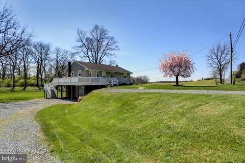 12146 Gearhart Rd, Greencastle, PA 17225