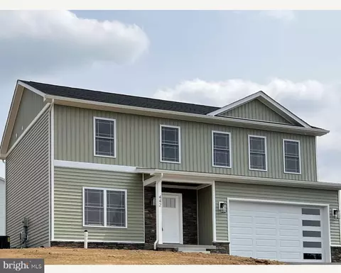 442 E Hykes Rd E, Greencastle, PA 17225