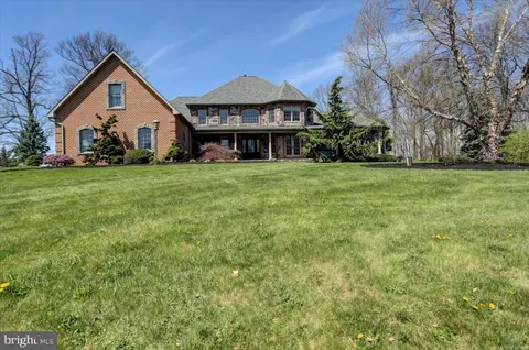 1579 Walker Rd, Chambersburg, PA 17202