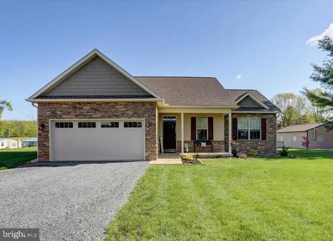 1985 Hartzok Rd, Chambersburg, PA 17202