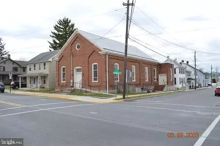 101 S Washington St, Greencastle, PA 17225