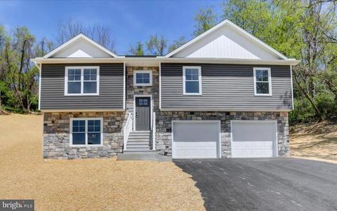 157 Douglas Spring Ct, Waynesboro, PA 17268