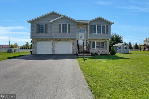 33 Noble Dr #74, Shippensburg, PA 17257