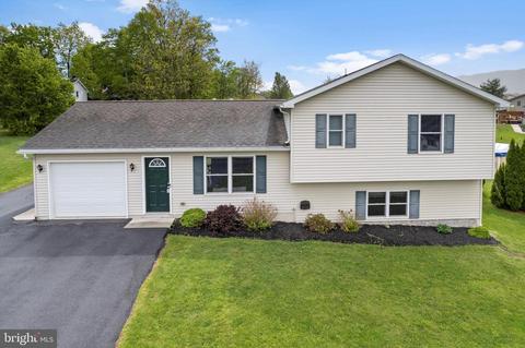 10137 Cardinal Dr, Orrstown, PA 17244