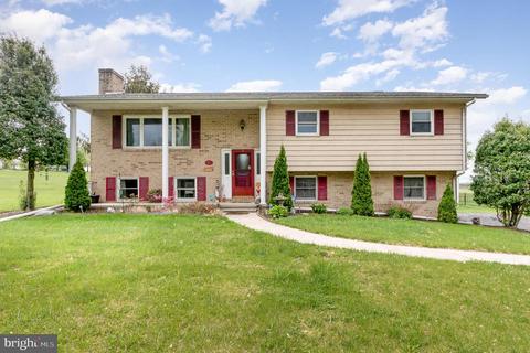 35 Topaz Dr, Chambersburg, PA 17202