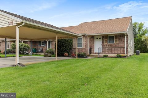 847 Rustic Hill Dr, Chambersburg, PA 17201