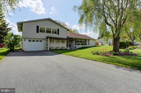 9730 Alvin Dr, Shippensburg, PA 17257