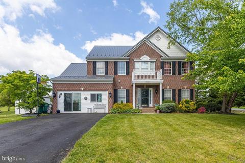 10027 Lindale Ave, Greencastle, PA 17225