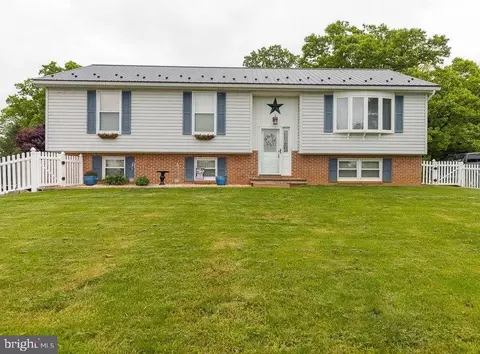 10801 Etter Ave, Mercersburg, PA 17236