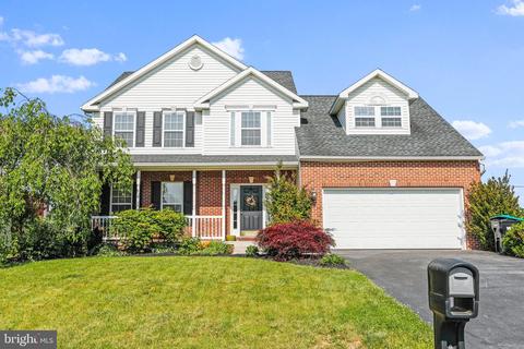 10099 Lindale Ave, Greencastle, PA 17225