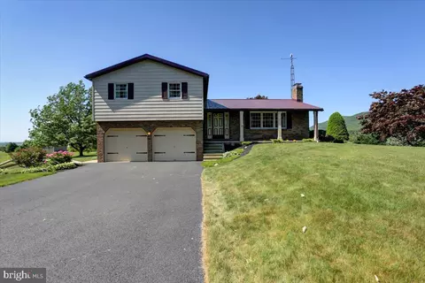 8858 Diehls Woods Rd, Saint Thomas, PA 17252