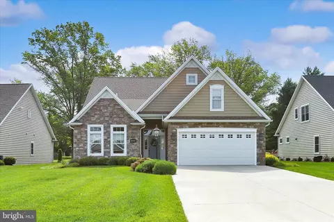 6947 Old Course Rd, Fayetteville, PA 17222