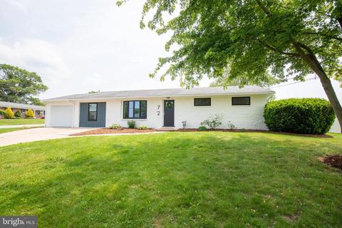72 Greenlea Way, Chambersburg, PA 17202