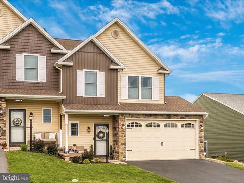 11232 N Gopher Dr, Waynesboro, PA 17268