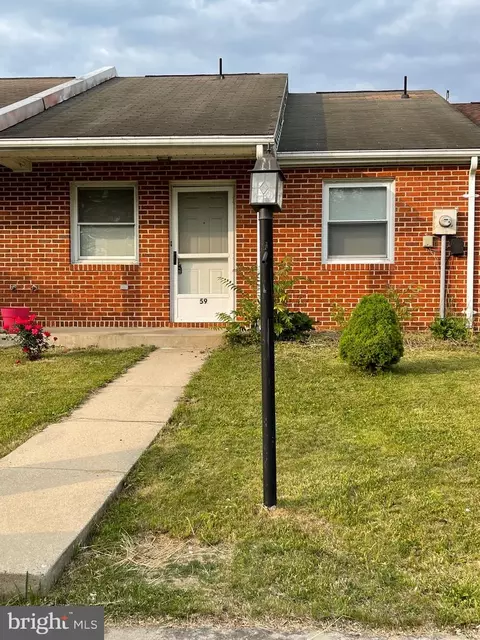 59 Nottingham Dr, Chambersburg, PA 17201