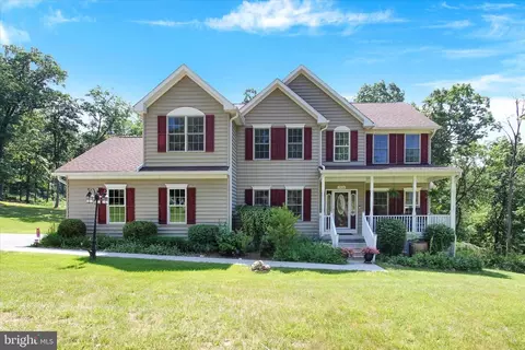 13426 South Ave, Blue Ridge Summit, PA 17214