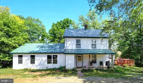 7776 Lyons Rd, Waynesboro, PA 17268