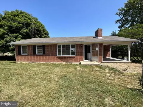 12777 Gearhart Rd, Greencastle, PA 17225